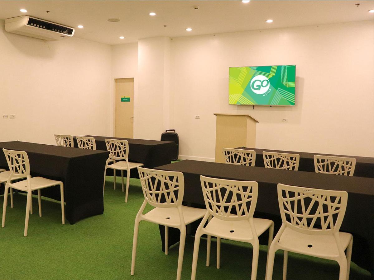 Go Hotels Timog Quezon City Extérieur photo