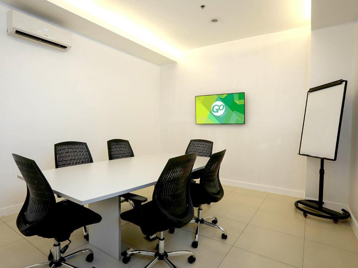 Go Hotels Timog Quezon City Extérieur photo