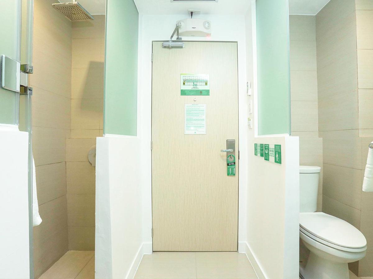 Go Hotels Timog Quezon City Extérieur photo