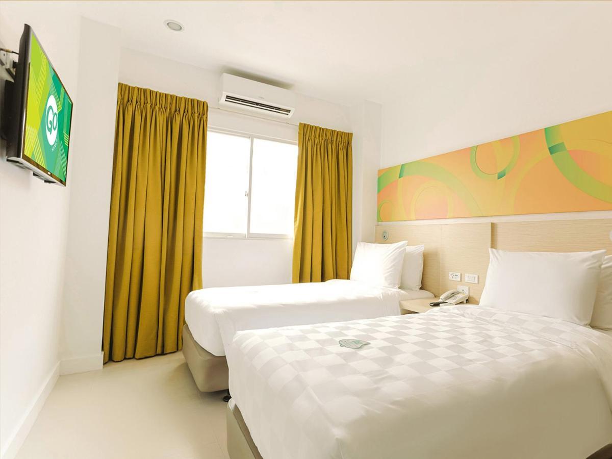 Go Hotels Timog Quezon City Extérieur photo
