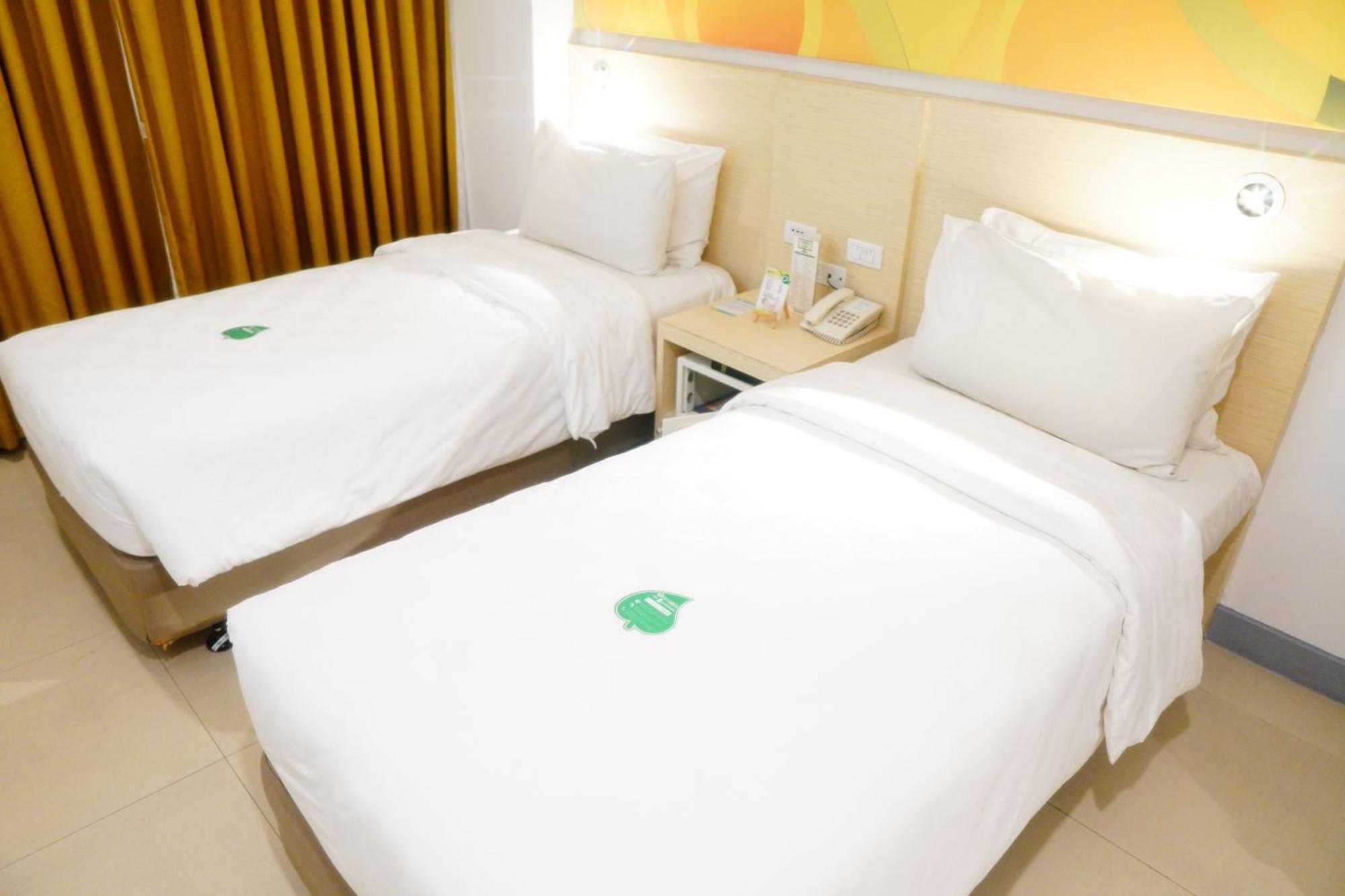 Go Hotels Timog Quezon City Extérieur photo